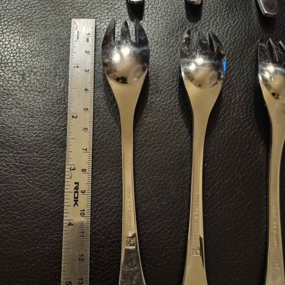 Air Canada 12 Forks SS Korea Cassidy's New Condition - Picture 6 of 6